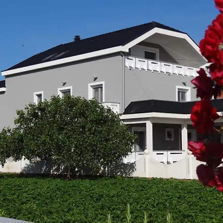 By Interhome * Sukosan